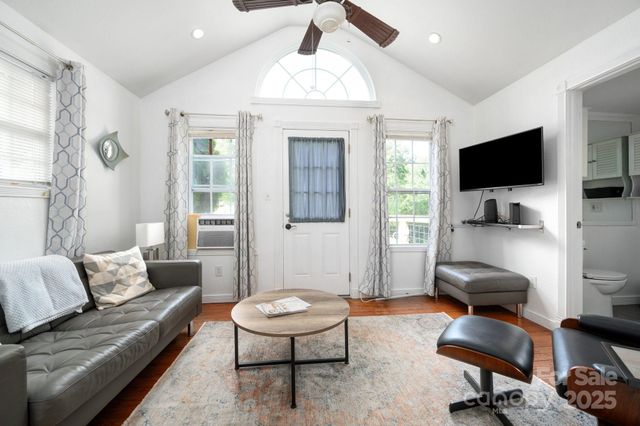 5 Arbutus Road, Asheville, NC 28805