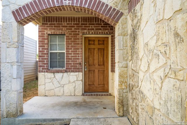 438 Walnut Crest, Selma, TX 78154