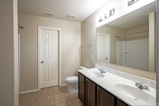 438 Walnut Crest, Selma, TX 78154