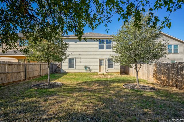 438 Walnut Crest, Selma, TX 78154