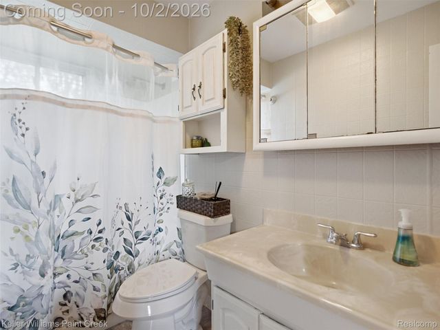 50136 North Avenue, Macomb Township, MI 48042
