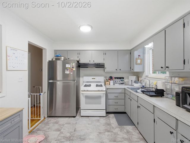 50136 North Avenue, Macomb Township, MI 48042