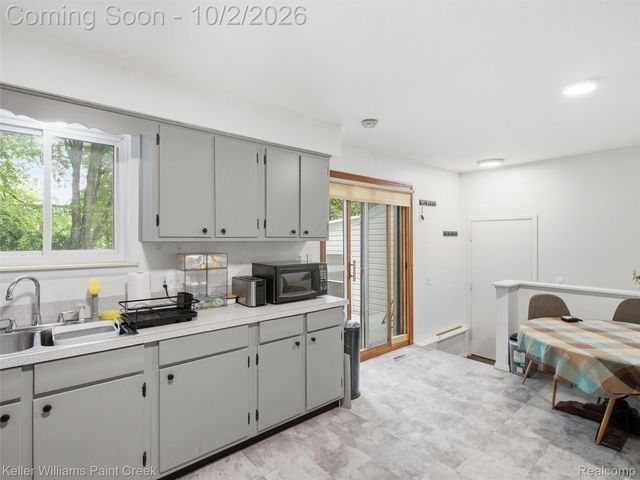 50136 North Avenue, Macomb Township, MI 48042