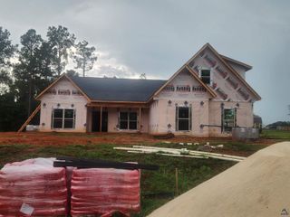 319 Sterling Drive, Byron, GA 31008