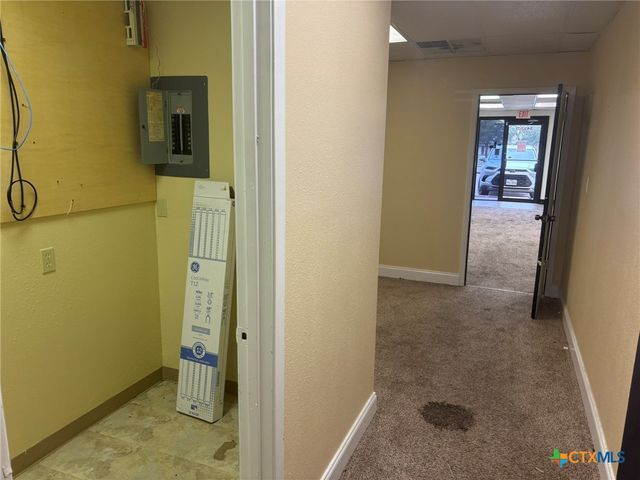 3410 John Stockbauer Drive, Victoria, TX 77901