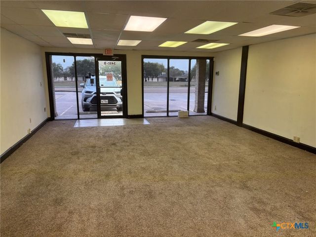 3410 John Stockbauer Drive, Victoria, TX 77901