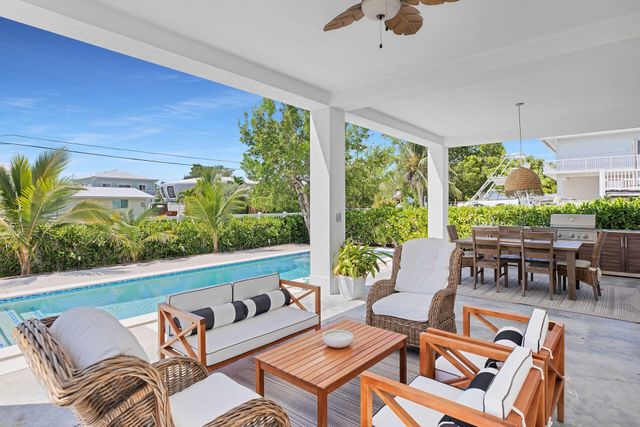 162 Marina Avenue, Key Largo, FL 33037