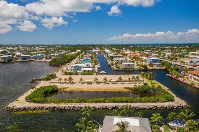 162 Marina Avenue, Key Largo, FL 33037