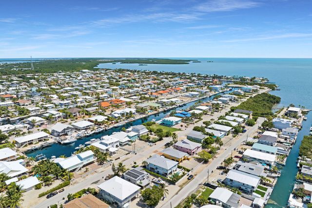 162 Marina Avenue, Key Largo, FL 33037