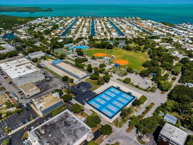 162 Marina Avenue, Key Largo, FL 33037