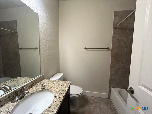737 Milestone Park 22A, New Braunfels, TX 78130