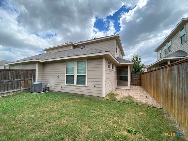 737 Milestone Park 22A, New Braunfels, TX 78130