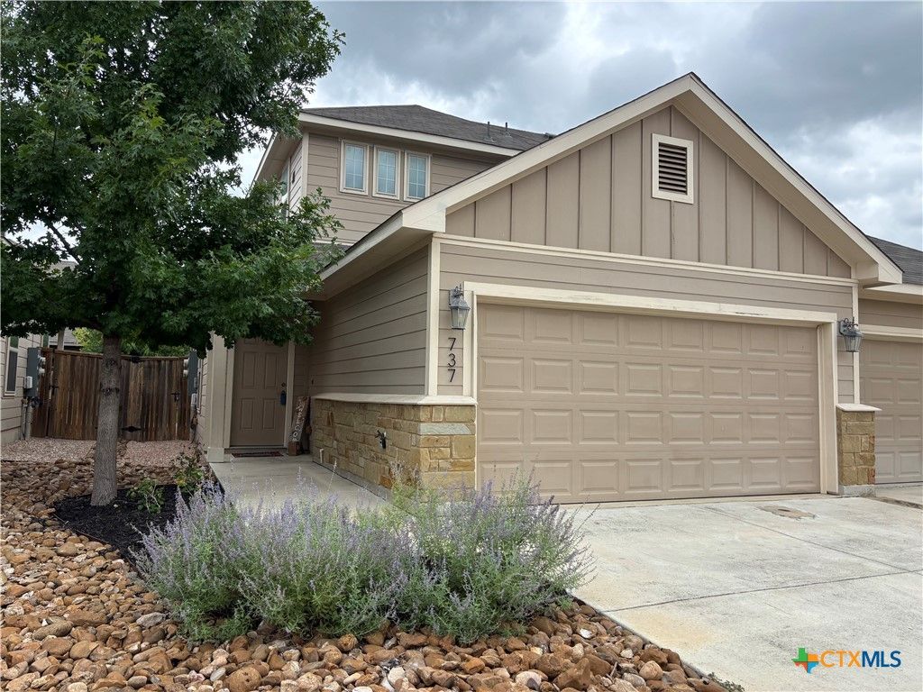 737 Milestone Park 22A, New Braunfels, TX 78130