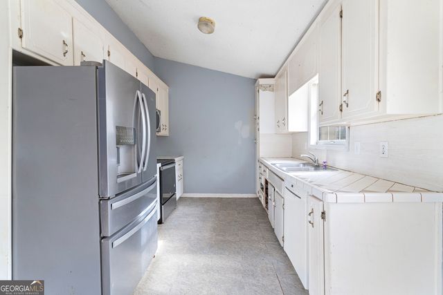 12 Creek Bend Court SW, Euharlee, GA 30120