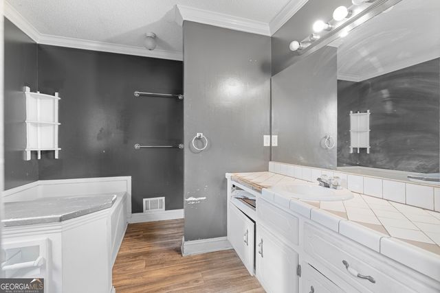 12 Creek Bend Court SW, Euharlee, GA 30120