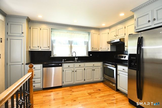 1 Romindon Court, Norwalk, CT 06851