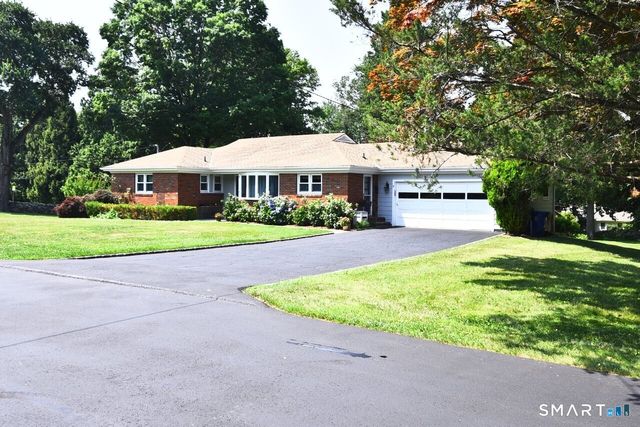 1 Romindon Court, Norwalk, CT 06851