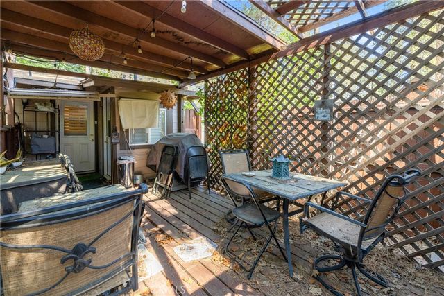 373 Redwood Lane, Crestline, CA 92325