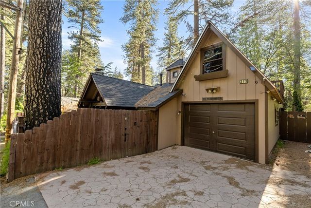 373 Redwood Lane, Crestline, CA 92325