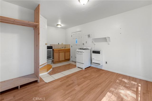 373 Redwood Lane, Crestline, CA 92325