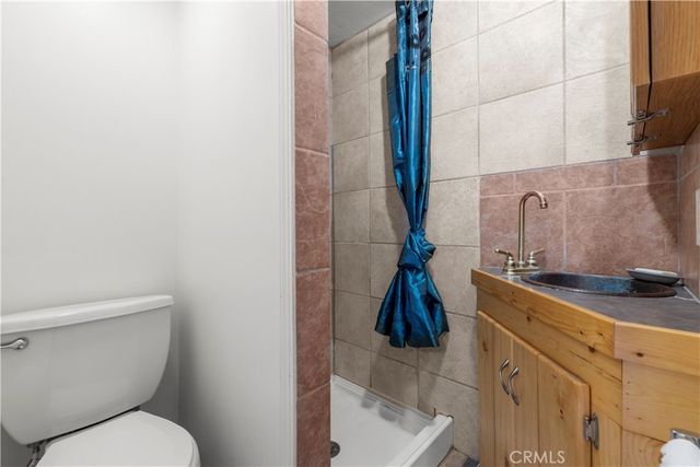 373 Redwood Lane, Crestline, CA 92325