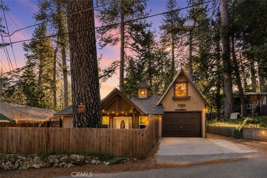 373 Redwood Lane, Crestline, CA 92325