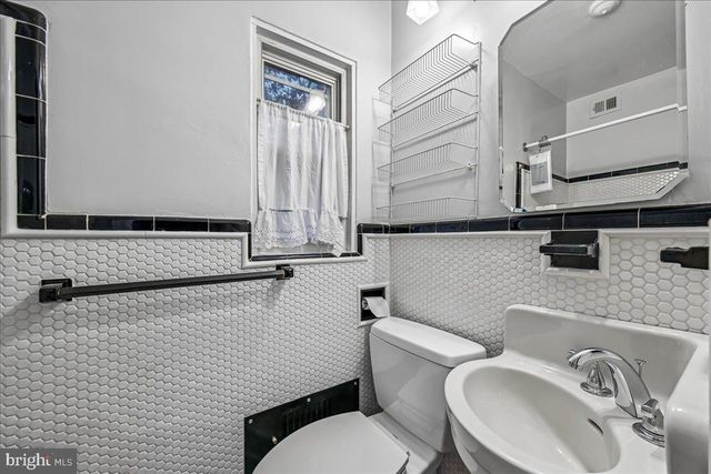 3201 CIRCLE HILL RD, Alexandria, VA 22305