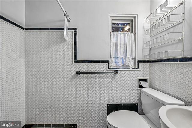 3201 CIRCLE HILL RD, Alexandria, VA 22305