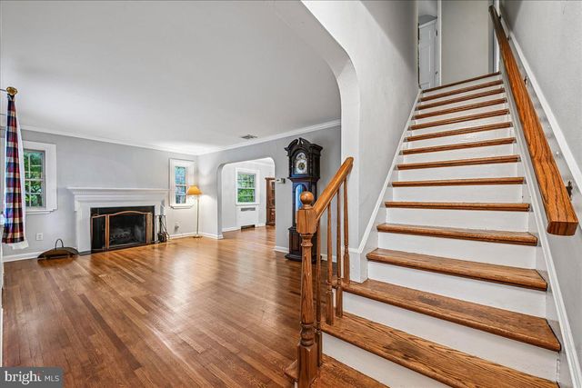 3201 CIRCLE HILL RD, Alexandria, VA 22305