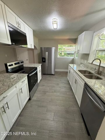 2535 ROGERO Road, Jacksonville, FL 32211