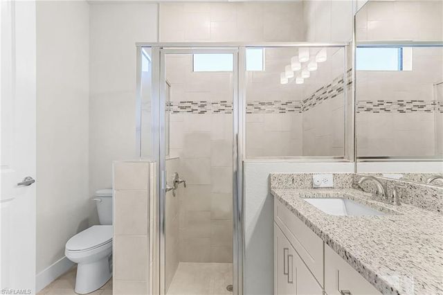 2101 NE 36th TER, Cape Coral, FL 33909