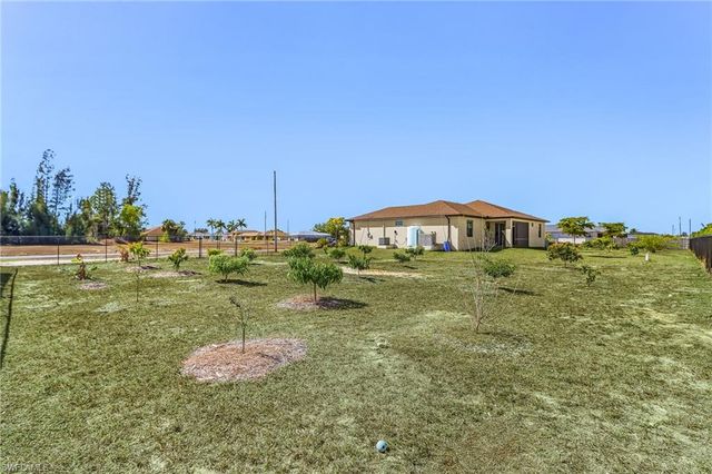 2101 NE 36th TER, Cape Coral, FL 33909