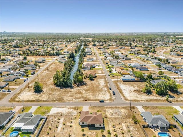 2101 NE 36th TER, Cape Coral, FL 33909