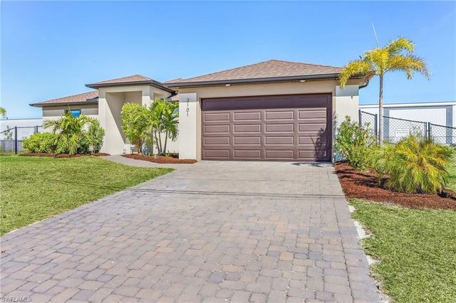 2101 NE 36th TER, Cape Coral, FL 33909