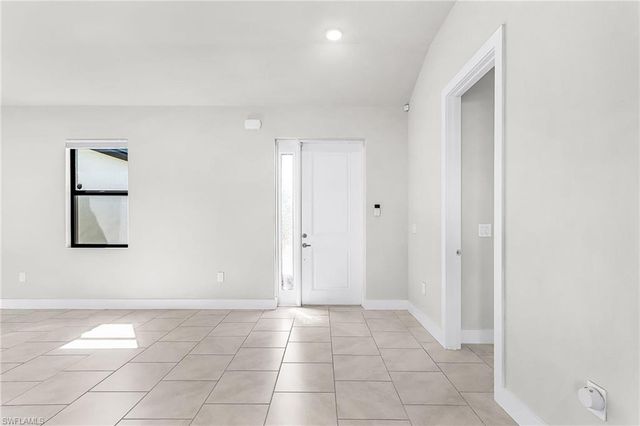 2101 NE 36th TER, Cape Coral, FL 33909