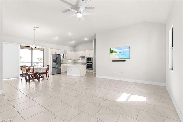 2101 NE 36th TER, Cape Coral, FL 33909
