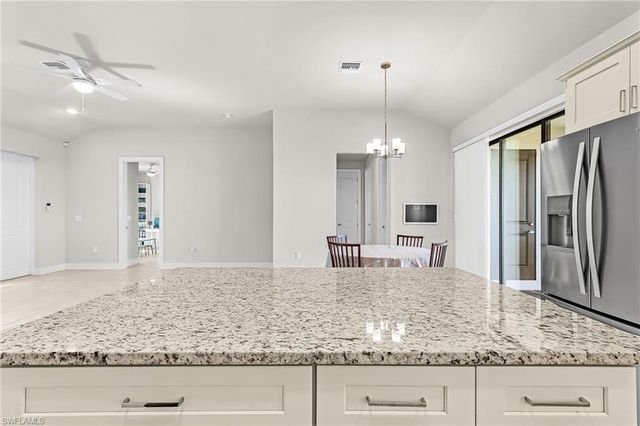 2101 NE 36th TER, Cape Coral, FL 33909