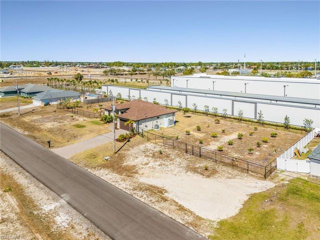 2101 NE 36th TER, Cape Coral, FL 33909