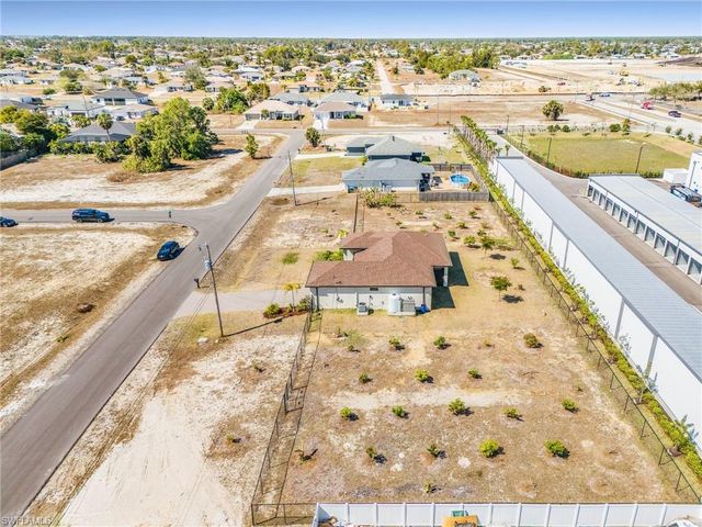 2101 NE 36th TER, Cape Coral, FL 33909