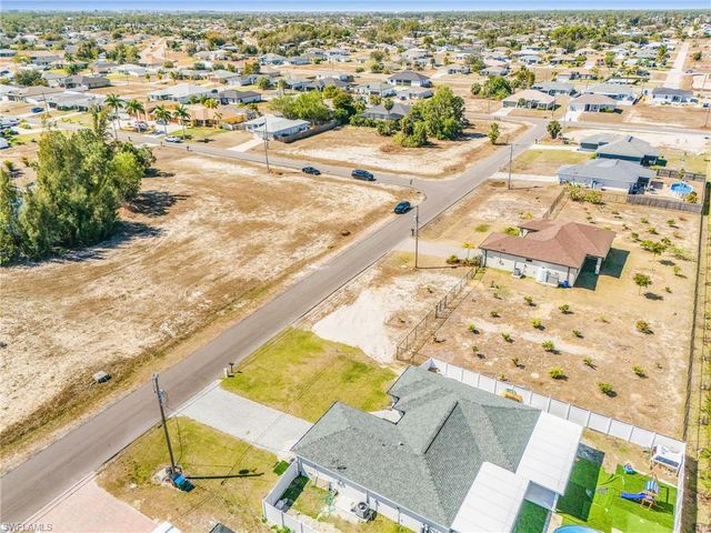 2101 NE 36th TER, Cape Coral, FL 33909