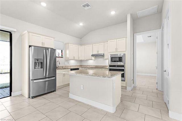 2101 NE 36th TER, Cape Coral, FL 33909