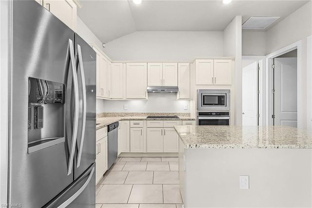 2101 NE 36th TER, Cape Coral, FL 33909