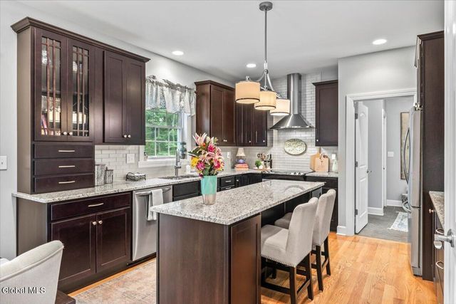 76 Tamarack Lane, Colonie, NY 12309