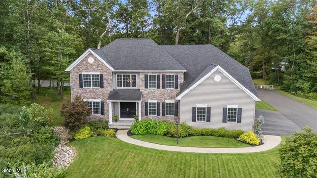 76 Tamarack Lane, Colonie, NY 12309