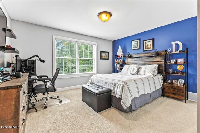 76 Tamarack Lane, Colonie, NY 12309