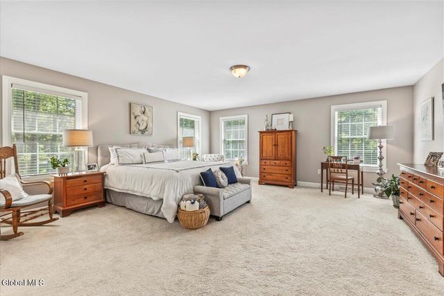 76 Tamarack Lane, Colonie, NY 12309