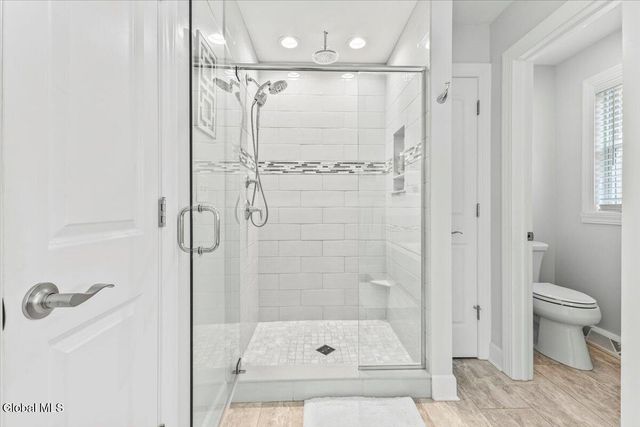 76 Tamarack Lane, Colonie, NY 12309