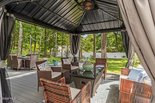 76 Tamarack Lane, Colonie, NY 12309