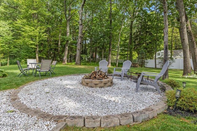 76 Tamarack Lane, Colonie, NY 12309