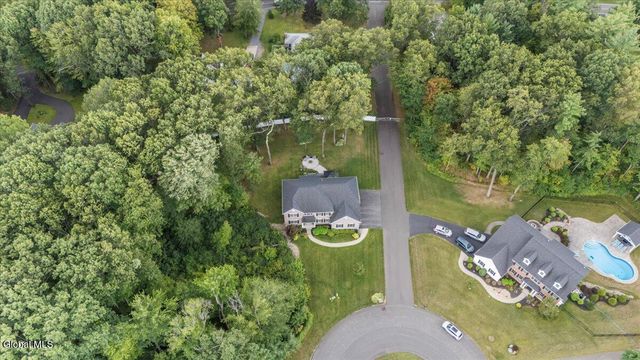 76 Tamarack Lane, Colonie, NY 12309